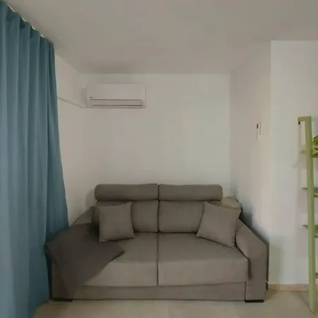 Flat Close To The Centre